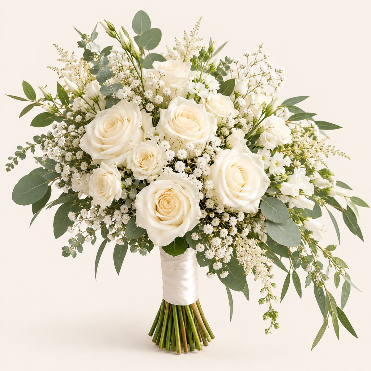 Bouquet de mariée romantique – roses blanches et eucalyptus