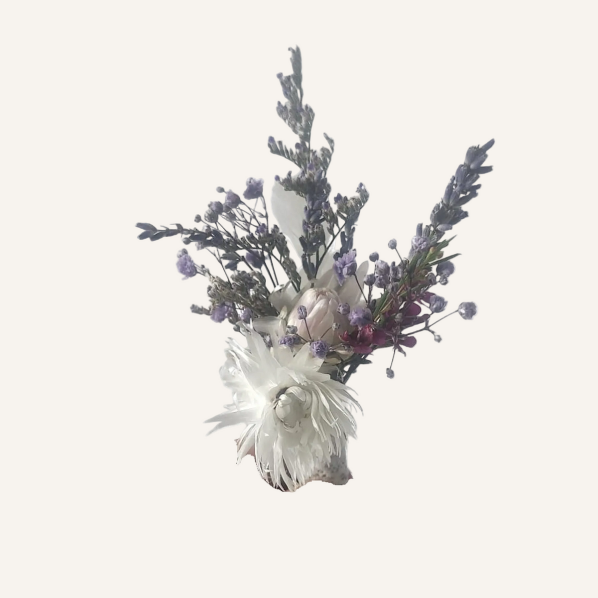 Boutonnière de mariage en fleurs séchées